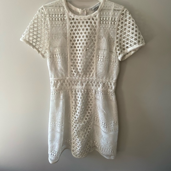 White patterned designed dress - Picture 1 of 4